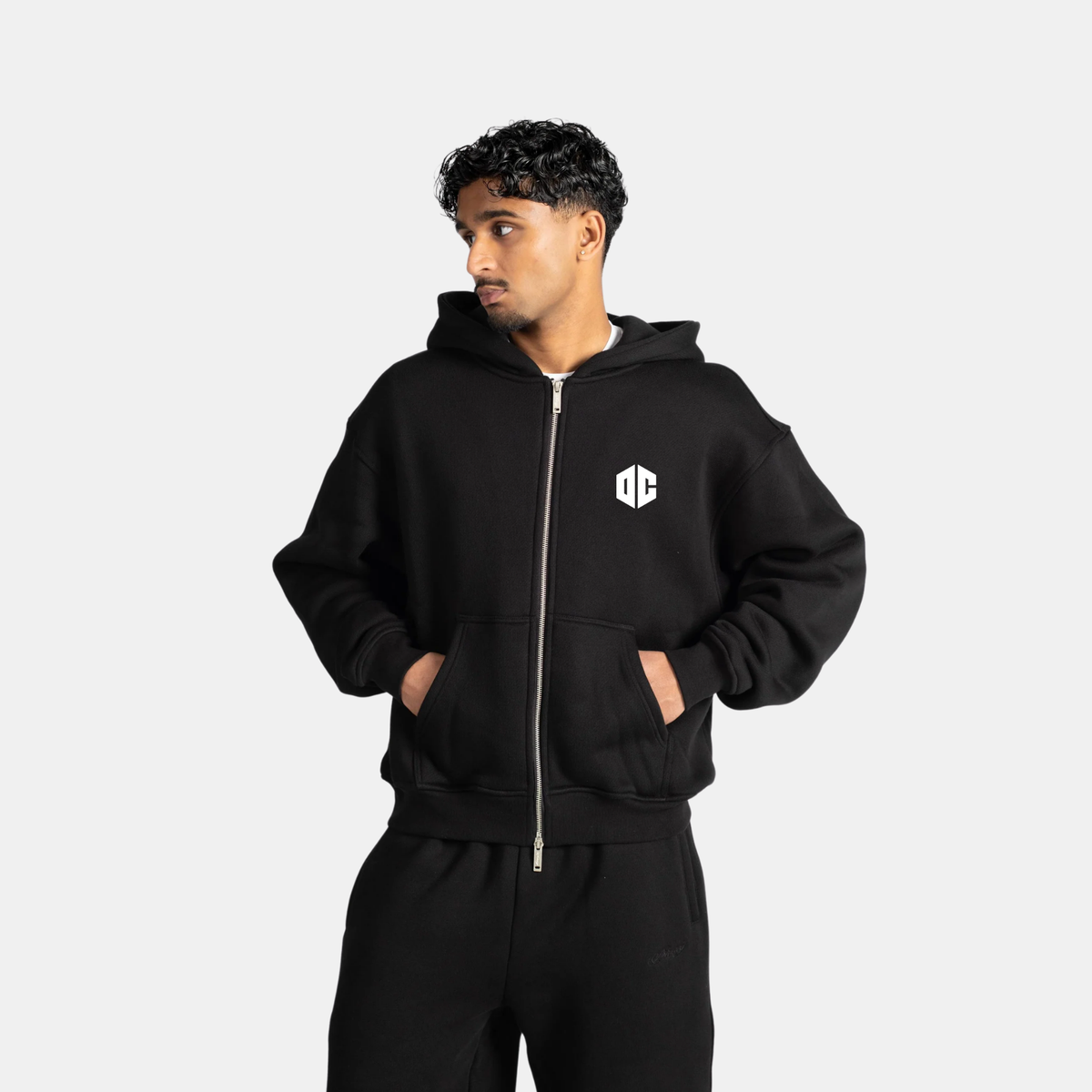 OC - BLACK OVERSIZED ZIPPER HOODIE